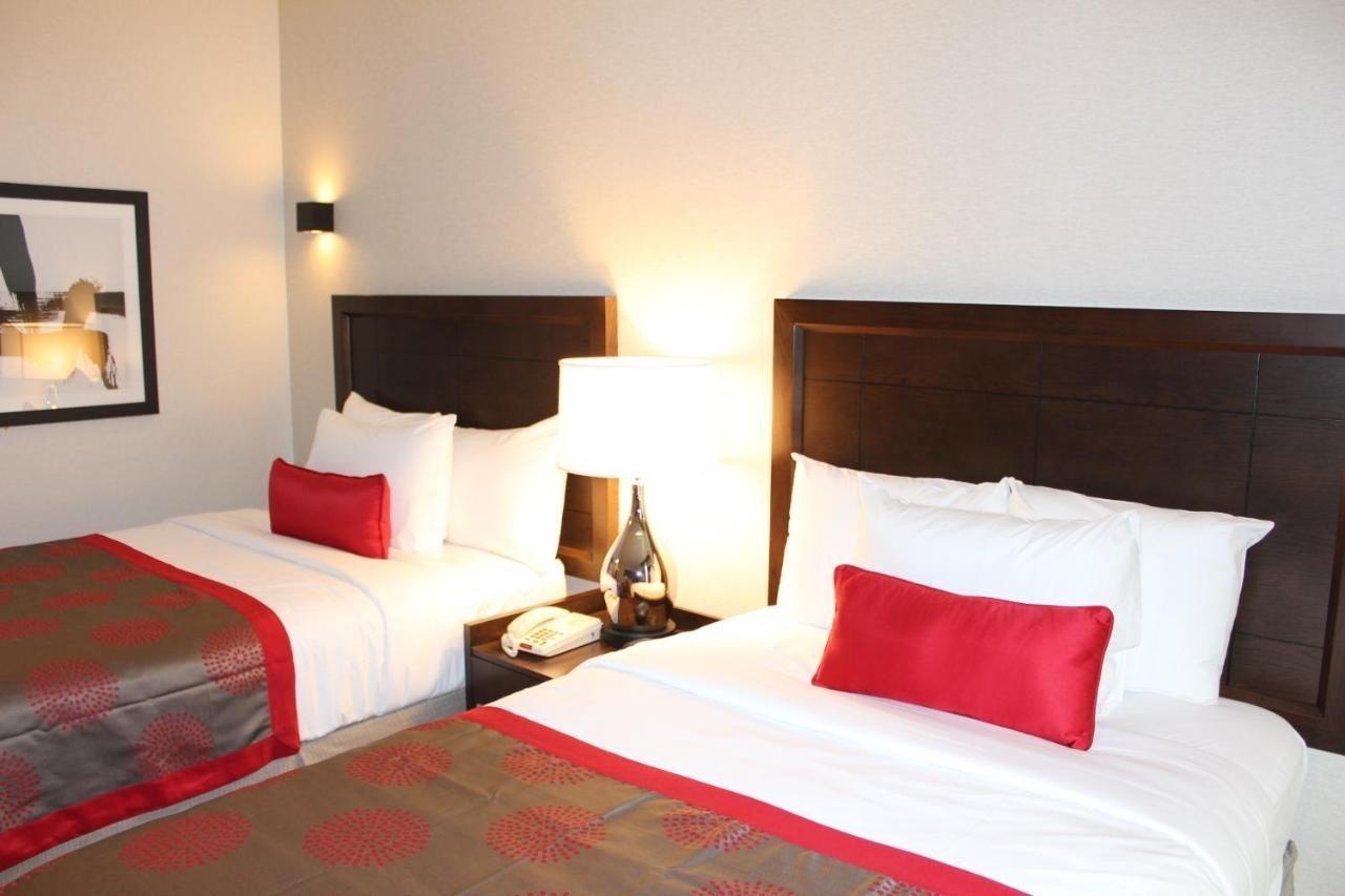 Ramada By Wyndham Bronx Terminal Hotel New York Eksteriør billede