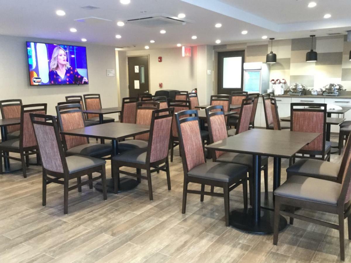Ramada By Wyndham Bronx Terminal Hotel New York Eksteriør billede